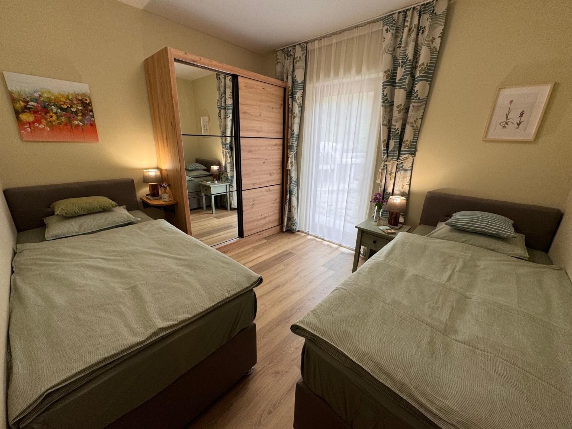 Apartment With A Terrace Forest Home Lullula Veprinac Zewnętrze zdjęcie