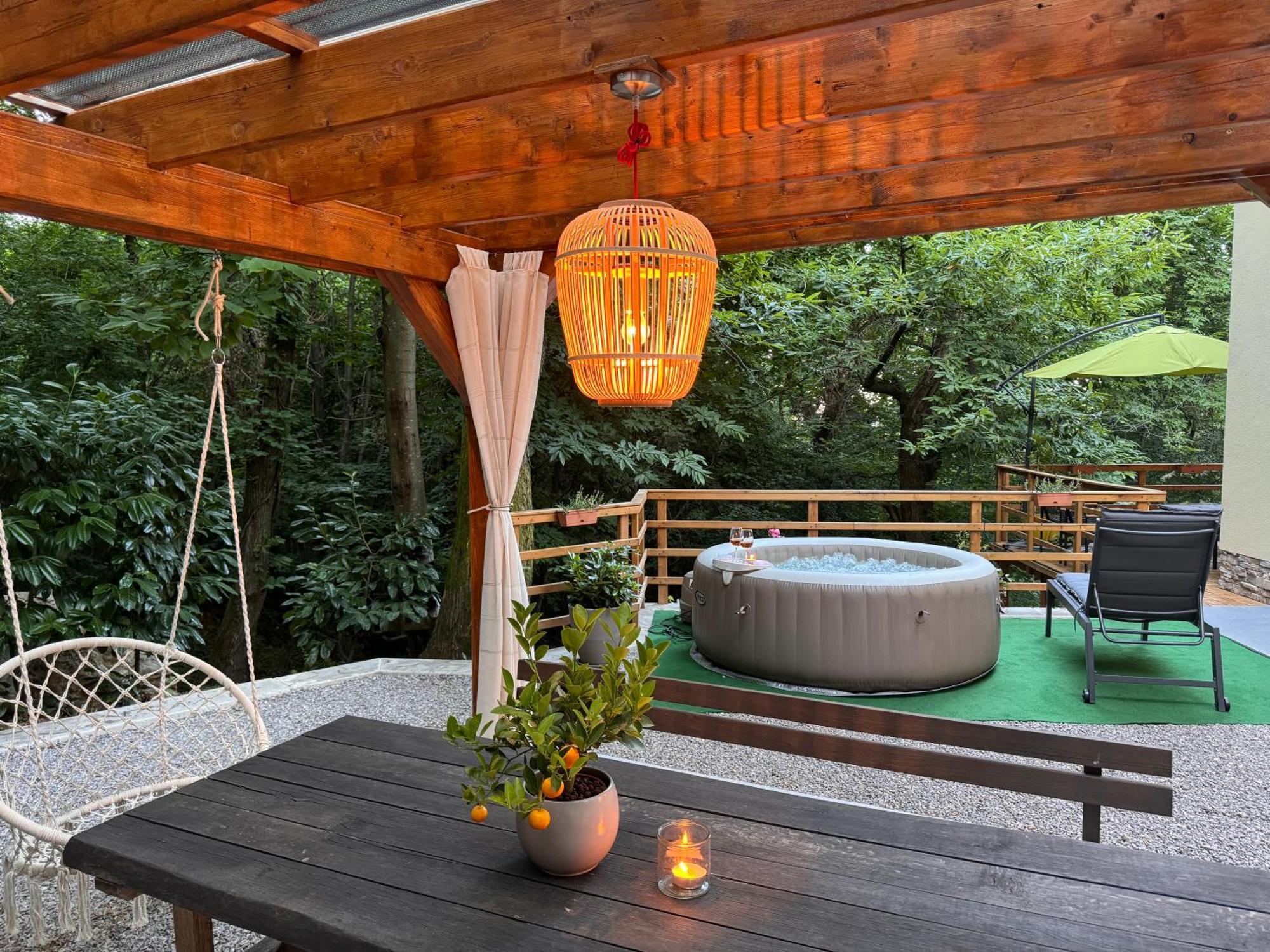 Apartment With A Terrace Forest Home Lullula Veprinac Zewnętrze zdjęcie
